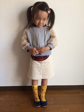 「H&M DIVIDED（エイチアンドエム　ディヴァイデッド）のアイテム（バレエシューズ）」を使った、munmun☺︎さん（キッズ・90cm）の秋コーディネート
