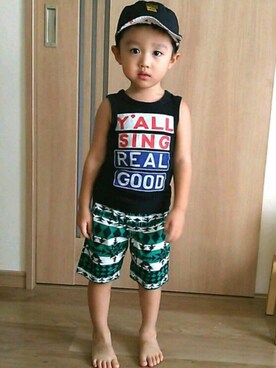 「abcd（ナシ）のアイテム（キャップ）」を使った、Shun☺Yuzuさん（キッズ・100cm）の夏コーディネート