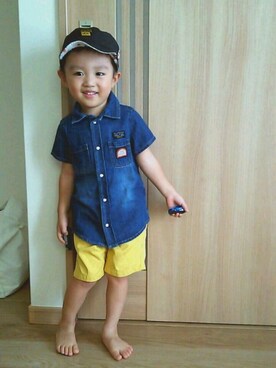 「abcd（ナシ）のアイテム（キャップ）」を使った、Shun☺Yuzuさん（キッズ・100cm）の夏コーディネート