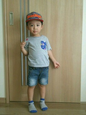 「abcd（ナシ）のアイテム（キャップ）」を使った、Shun☺Yuzuさん（キッズ・100cm）の夏コーディネート