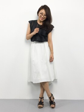 サンダルを使った 白スカート フレア の人気ファッションコーディネート Wear