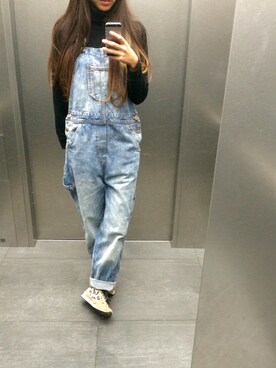 「MONKI（モンキ）のアイテム（サロペット/オーバーオール）」を使った、Hanaさん（レディース・158cm）の冬コーディネート