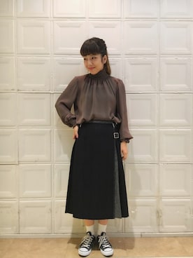 「アイテム（トップス、ブラウン系）」を使った、CARIN TANGEさん（レディース・161cm）の秋コーディネート