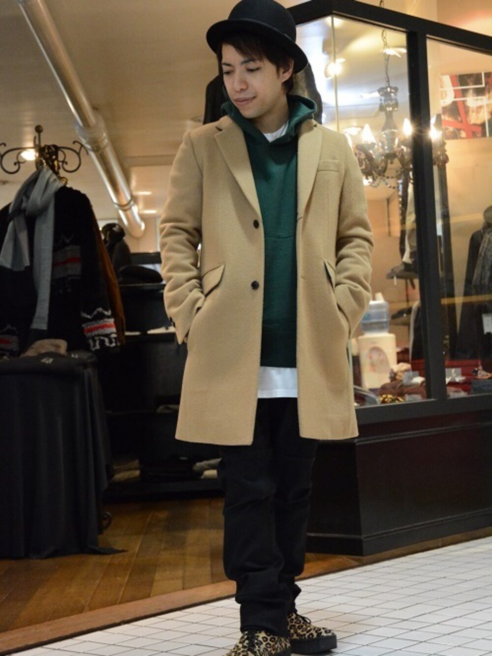 DELUXE チェスターコート チェスターコートを使った「DELUXE」の人気ファッションコーディネート