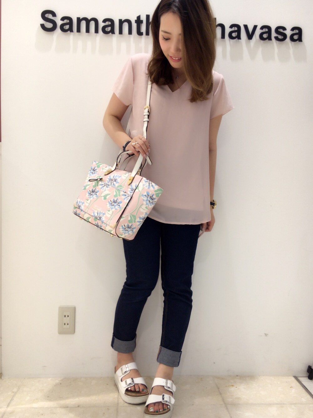 「MOUSSYのV/N CIFFON COMBI TOPS（Tシャツ/カットソー、ピンク系）」を使った、masumiさん（レディース・154cm）の夏コーディネートの1枚目の写真