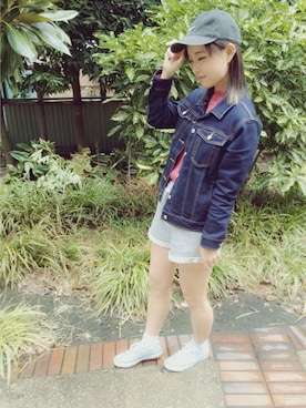 「ラメニット」｜「アイテム（デニムジャケット）」を使った、かほてぃさん（レディース・162cm）の春コーディネート
