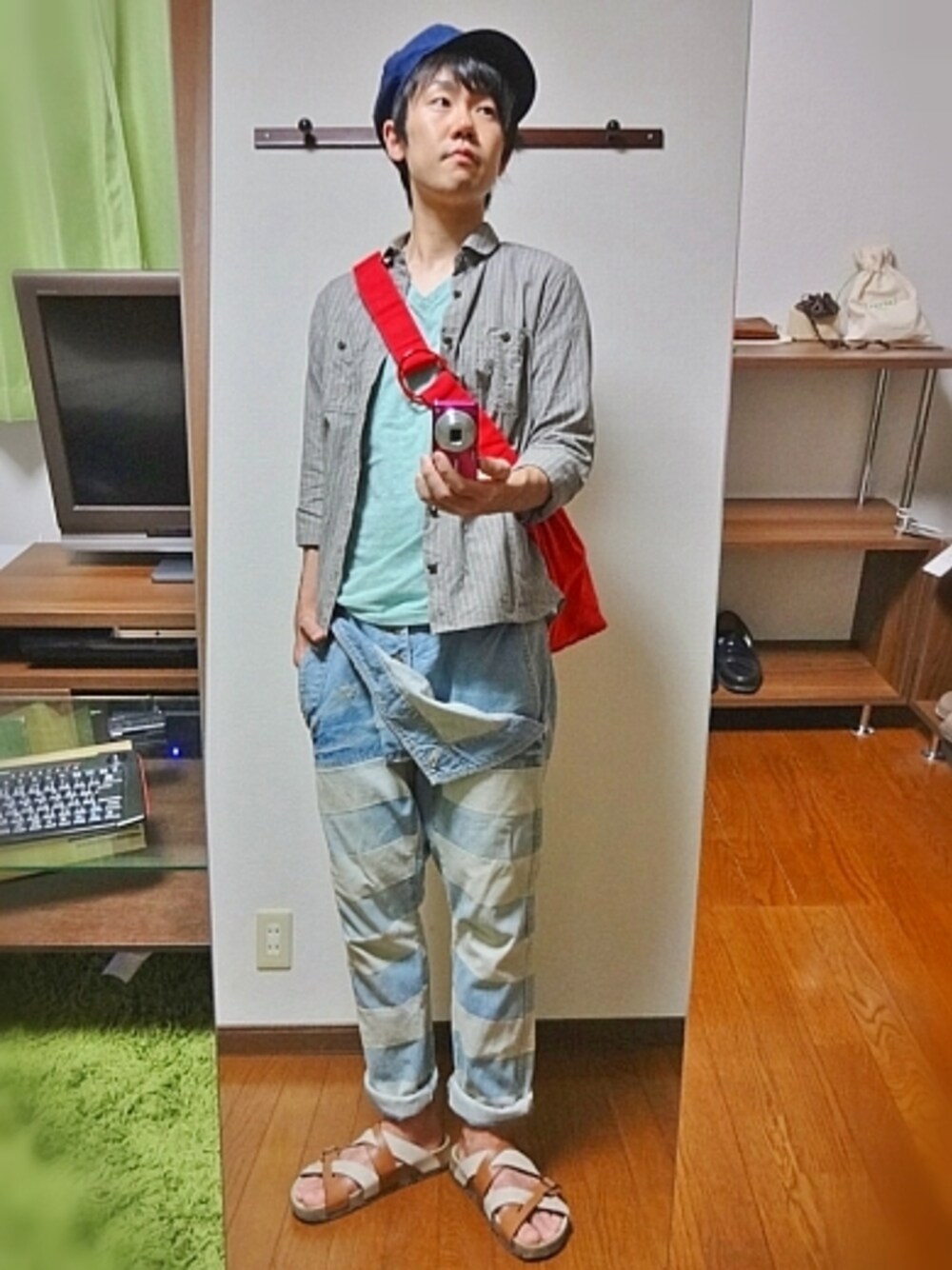 その他トップス、その他トップス、その他パンツを着用した夏コーディネートの1枚目の写真