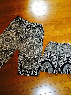 「チャイハネ（チャイハネ）のアイテム（パンツ）」を使った、クレさん（キッズ・110cm）の秋コーディネート