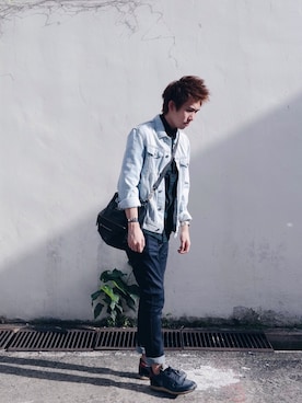 「TOPMAN（トップマン）のアイテム（デニムジャケット）」を使った、Isaac Limさん（メンズ・178cm）の冬コーディネート