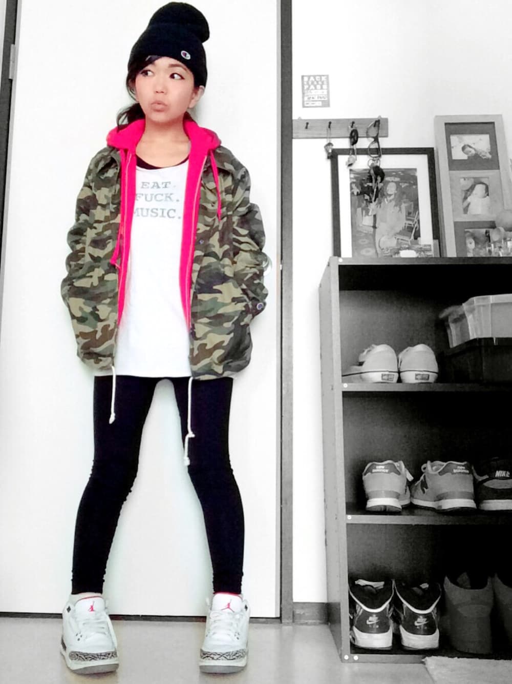「メンズライク、スポーツミックス、Jordan、ミリタリージャケット、ラクチンコーデ、ダンス、Reggae、HIPHOP、BADASSTIC、旦那さんのを借りました」｜「Championの【Champion】ワッチキャップ（ニットキャップ/ビーニー、ブラック系）」を使った、babymacoさん（レディース・148cm）の冬コーディネートの1枚目の写真