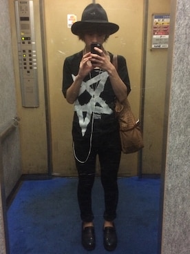 「アイテム（ドレスシューズ、グリーン系）」を使った、KOUHEIさん（メンズ・167cm）の秋コーディネート