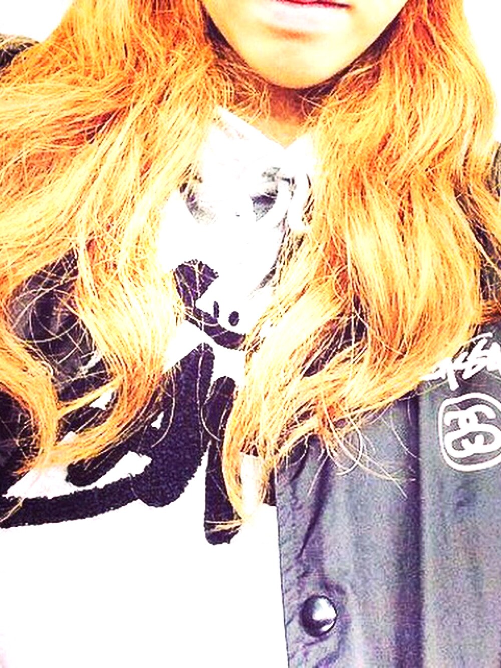 「stussy、ストリート」｜「STUSSYのStock Rim Chenille Hoodie（パーカー、グレー系）」を使った、MC SWEさん（レディース・160cm）の冬コーディネートの1枚目の写真