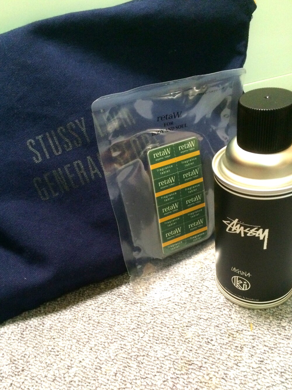 「stussy、STUSSY Livin GENERAL STORE、retaw」｜「STUSSYのCanvas Document Case（ポーチ、ブルー系）」を使った、MC SWEさん（レディース・160cm）の春コーディネートの1枚目の写真