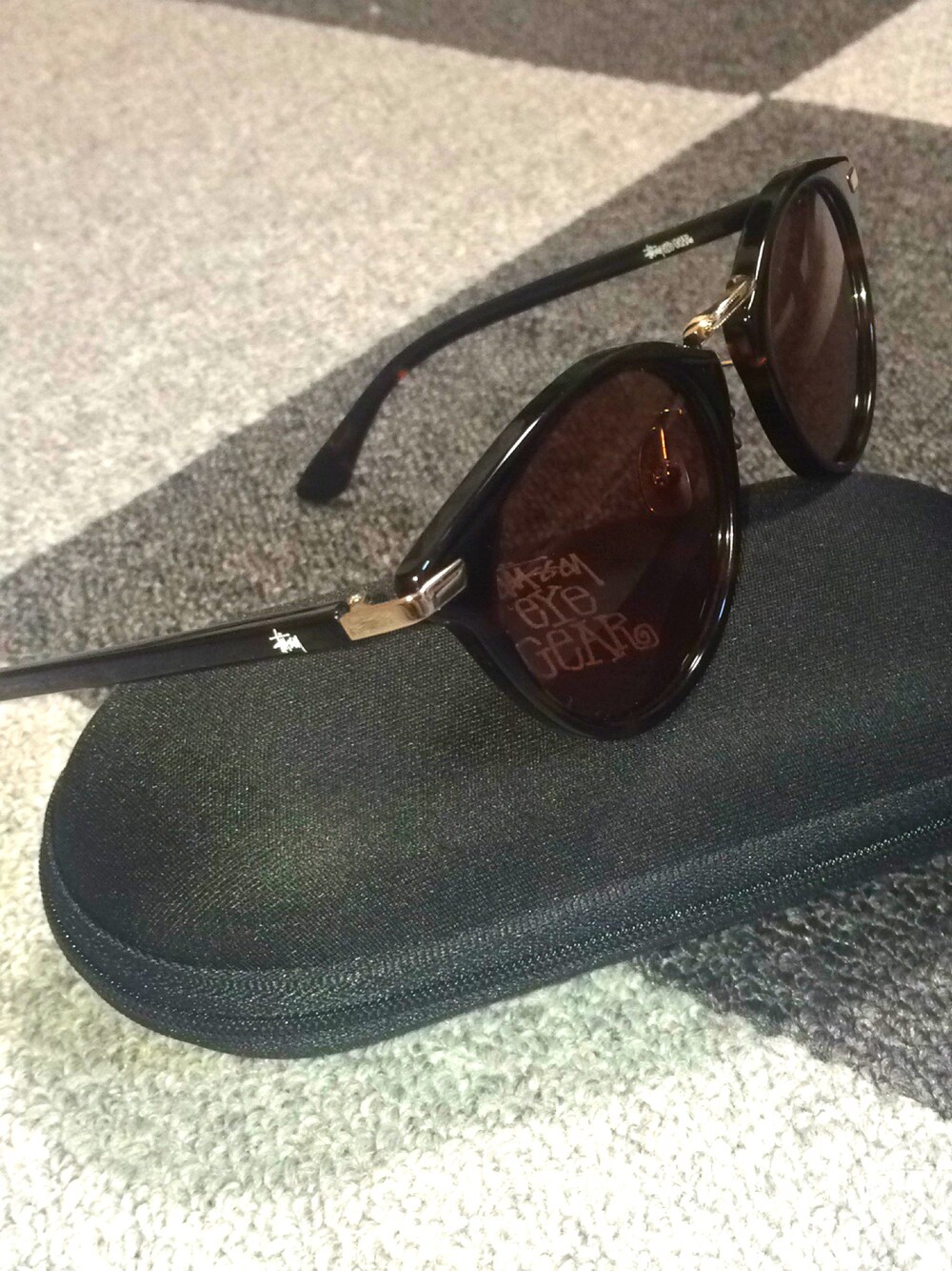「stussy、サングラス、eyegear、可愛い子」｜「STUSSYのStussy Eyegear ANGELO（サングラス、ブラウン系）」を使った、MC SWEさん（レディース・160cm）の春コーディネートの1枚目の写真