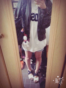 「アイテム（ナイロンジャケット、グリーン系）」を使った、Kaede.さん（レディース・156cm）の秋コーディネート