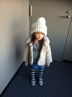 「AZUL by moussy（アズールバイマウジー）のアイテム（スウェット）」を使った、Mami さん（キッズ・100cm）の冬コーディネート