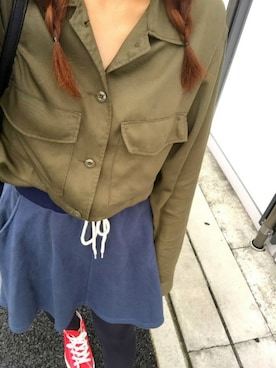 「ミニタリー」｜「アイテム（ハンチング/ベレー帽）」を使った、KOMAIさん（レディース・155cm）の秋コーディネート