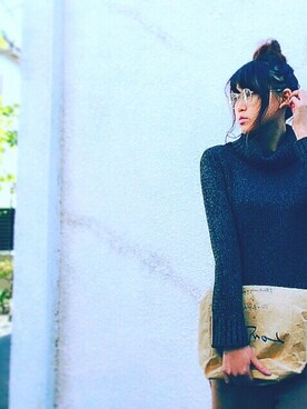 「no brand（ノーブランド）のアイテム（ニット/セーター、ブラック系）」を使った、Bebe 。さん（レディース）の秋コーディネート