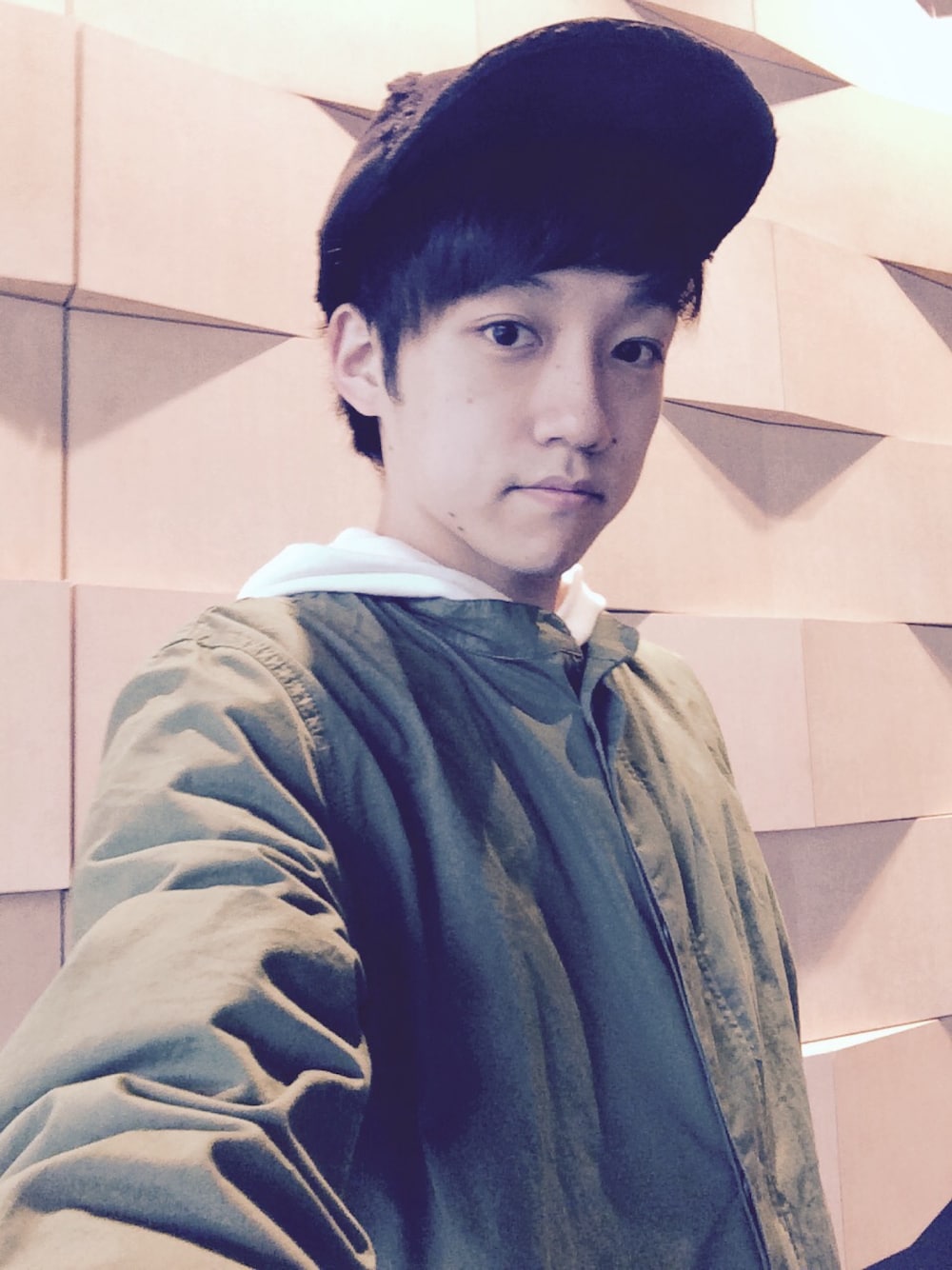 「東京、浅草、Juste debout」｜「SUBLIMEのアイテム（キャップ、ブラック系）」を使った、Bannsyou Makotoさん（メンズ・162cm）の冬コーディネートの1枚目の写真