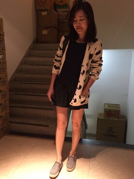 「H&M（エイチ・アンド・エム）のアイテム（カバーオール）」を使った、Kellie Chiuさん（レディース・158cm）の春コーディネート