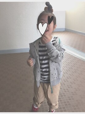 「URBAN RESEARCH DOORS（アーバンリサーチドアーズ）のアイテム（パーカー）」を使った、yumeさん（キッズ・100cm）の秋コーディネート
