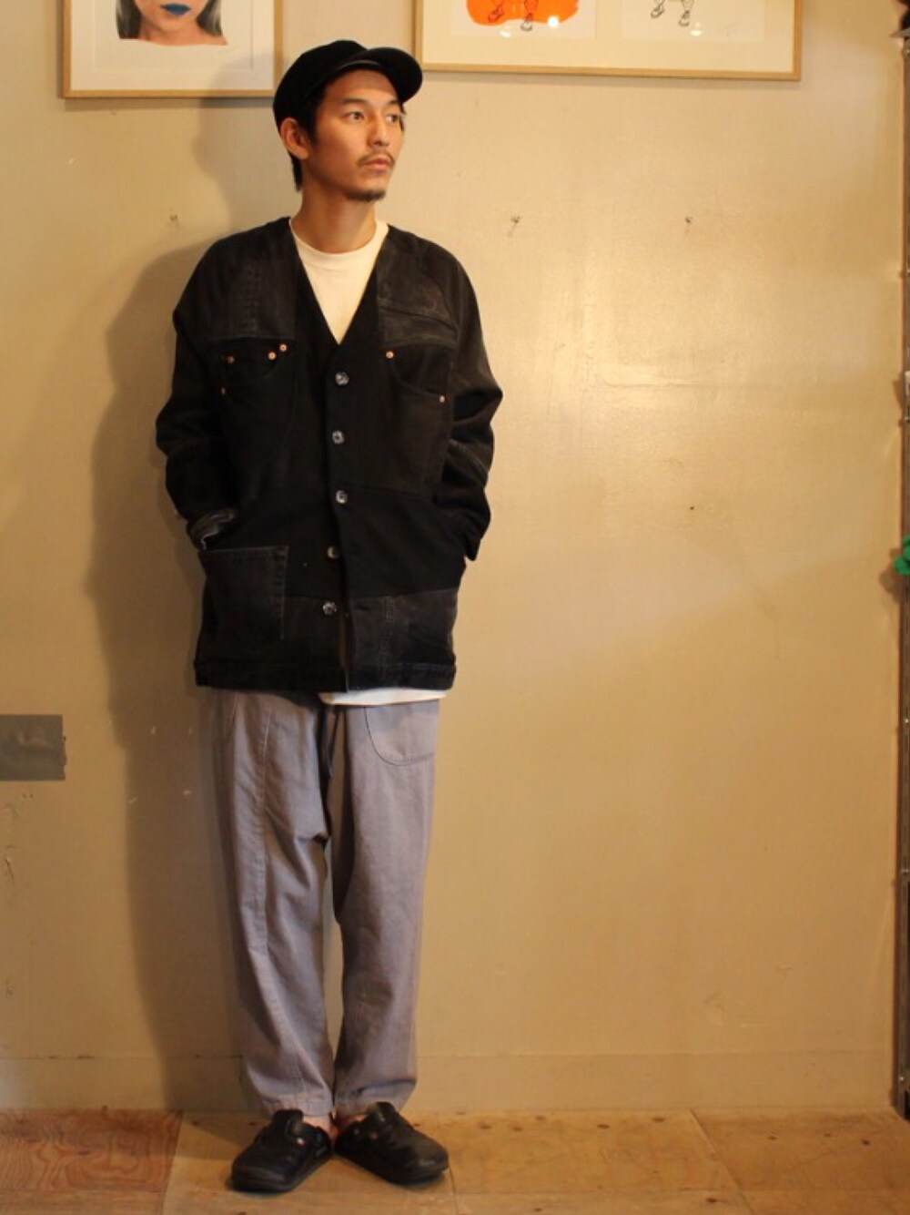 「fridge、fridgesetagaya、fridgesetagaya出張所、ZOZOTOWN掲載、秋、デニム、ジャケット、ノーカラー」｜「theattractmanのアイテム（デニムジャケット、ブラック系）」を使った、YUUCHIDAさん（メンズ・173cm）の秋コーディネートの1枚目の写真