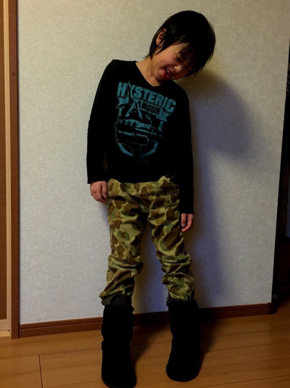 「キッズファッション、男の子、カジュアル」｜「SHIPSのアイテム（その他パンツ、グリーン系）」を使った、Sooさん（キッズ・120cm）の春コーディネートの1枚目の写真