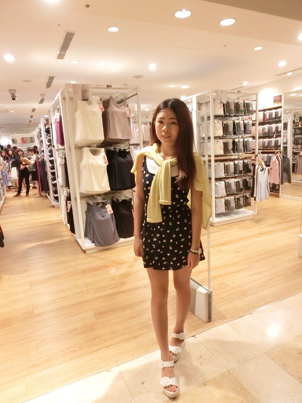 「Taiwan、taiwanese、Taichung」｜「no brandのアイテム（ワンピース、ブルー系）」を使った、TsengYunさん（レディース・160cm）の秋コーディネートの1枚目の写真