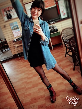 「R&BBのアイテム」を使った、Sylvie Laiさん（レディース・176cm）の秋コーディネート