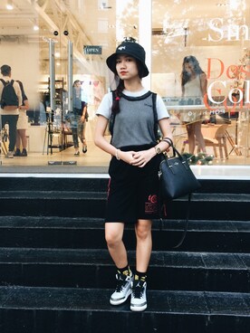 「Jordan」｜「アイテム（その他トップス）」を使った、Anita Hararaさん（レディース・162cm）の冬コーディネート
