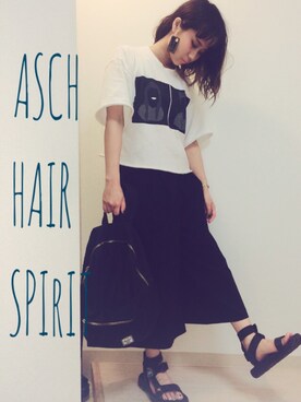 「シアタープロダクツ(THEATRE PRODUCTS)」｜「アイテム（アナログ腕時計）」を使った、comoさん（レディース・159cm）の夏コーディネート