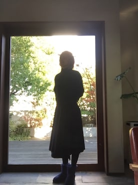 「アイテム（スカート、ブルー系）」を使った、戸井田ひろみさん（レディース・165cm）の冬コーディネート