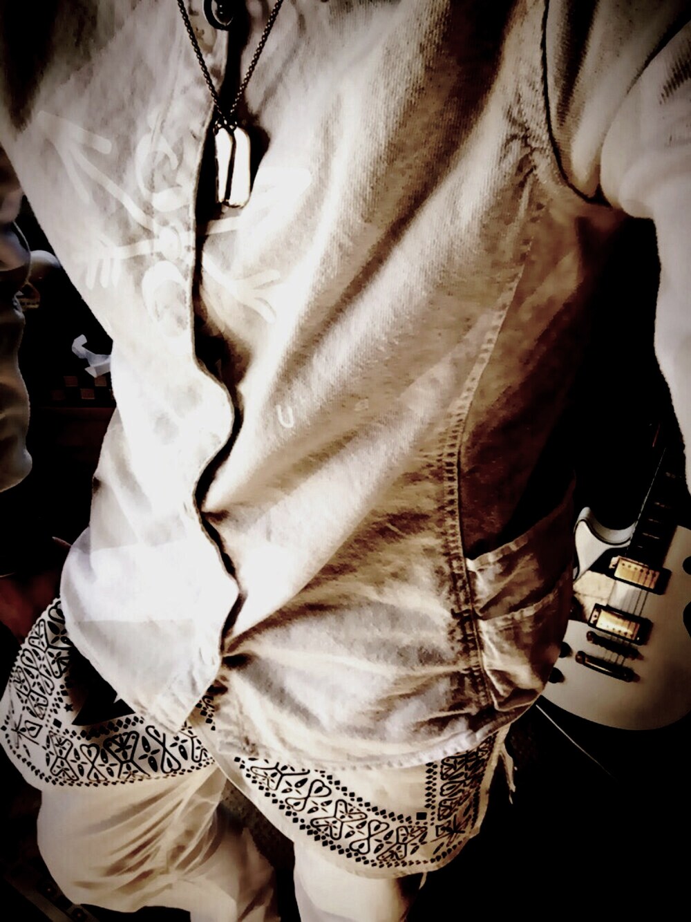 「シンプル、全身白コーデ  、Burnout、Ｍ、UVERworld、TAKUYA∞、CREW、UVERworld、拡がる。、フォローミー、名古屋」｜「BURNOUTのアイテム（ジャケット/アウター、ホワイト系）」を使った、けんけんさん（メンズ・174cm）の冬コーディネートの1枚目の写真