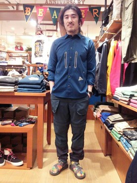 「and wander（アンドワンダー）のアイテム（パンツ）」を使った、A.高橋さん（メンズ・171cm）の春コーディネート
