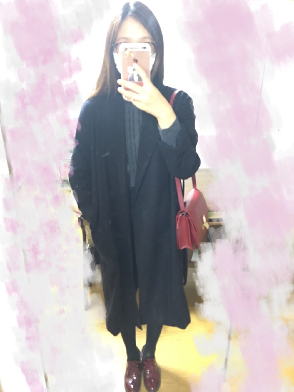 「UNIQLOのアイテム（ダウンジャケット/コート、ブラック系）」を使った、MakkiYuttiさん（レディース・175cm）の秋コーディネートの1枚目の写真