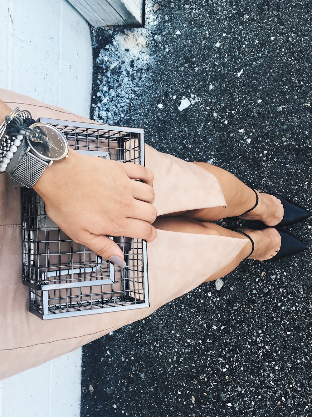 「clutch_vogue、ootd、Accessories、summer、STYLE、streetstyle、leather」｜「SKAGENのHOLST　SKW6180（アナログ腕時計、グレー系）」を使った、Luisa Fernandaさん（レディース・163cm）の夏コーディネートの1枚目の写真