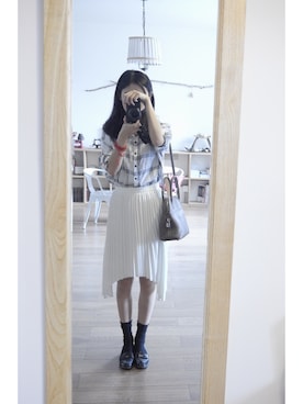 「PRADA（プラダ）のアイテム（モカシン/デッキシューズ）」を使った、jasminecxmさん（レディース・165cm）の秋コーディネート