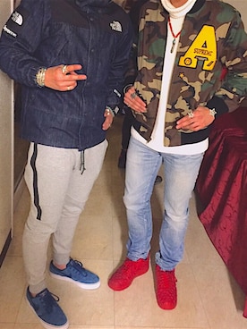 「アイテム（マウンテンパーカー、ブルー系）」を使った、junkiさん（メンズ・172cm）の冬コーディネート