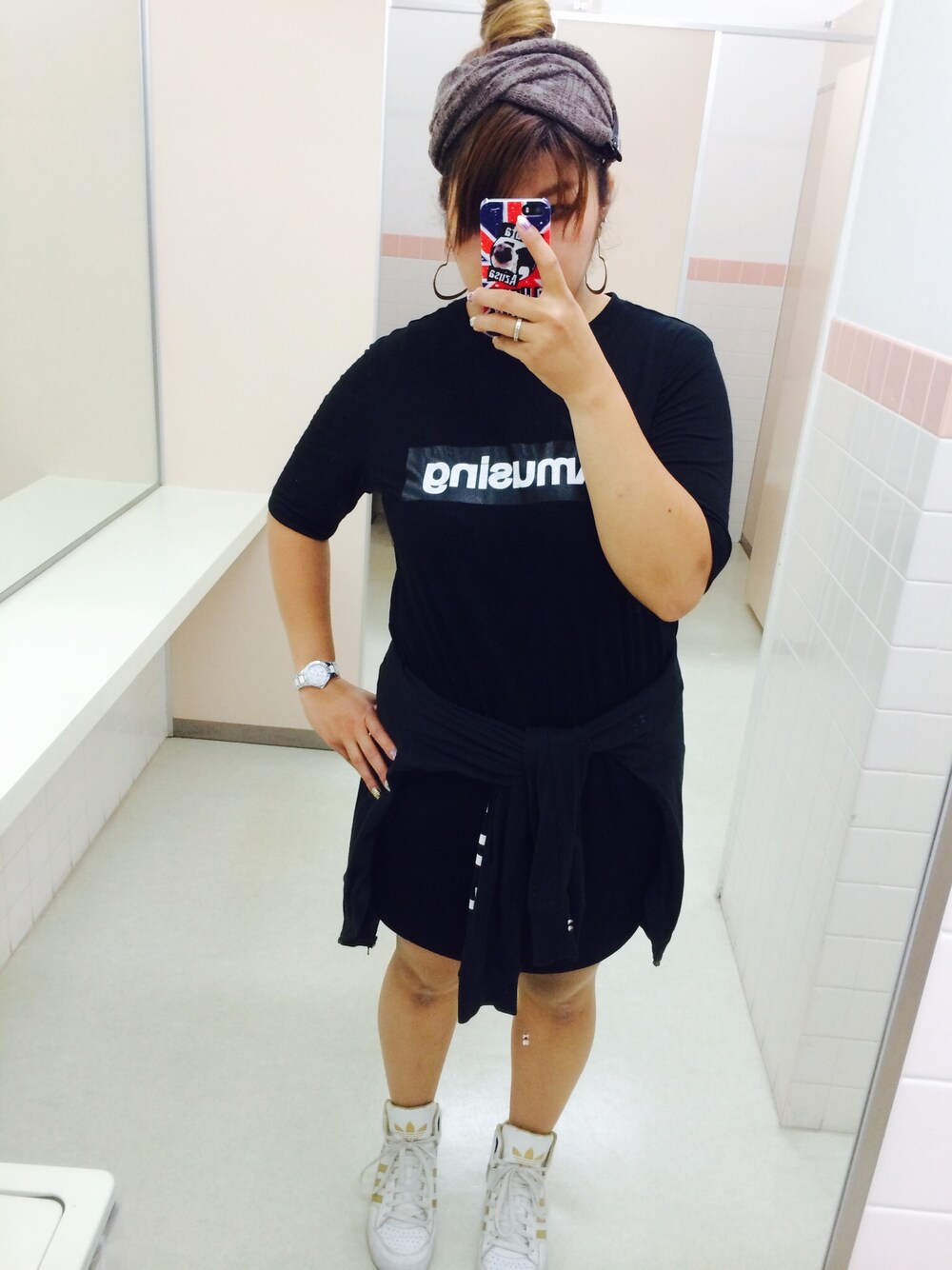 「adidas、GU、おだんごヘアー、まっくろ」｜「GUのアイテム（チュニック、ブラック系）」を使った、NacOさん（レディース・158cm）の夏コーディネートの1枚目の写真