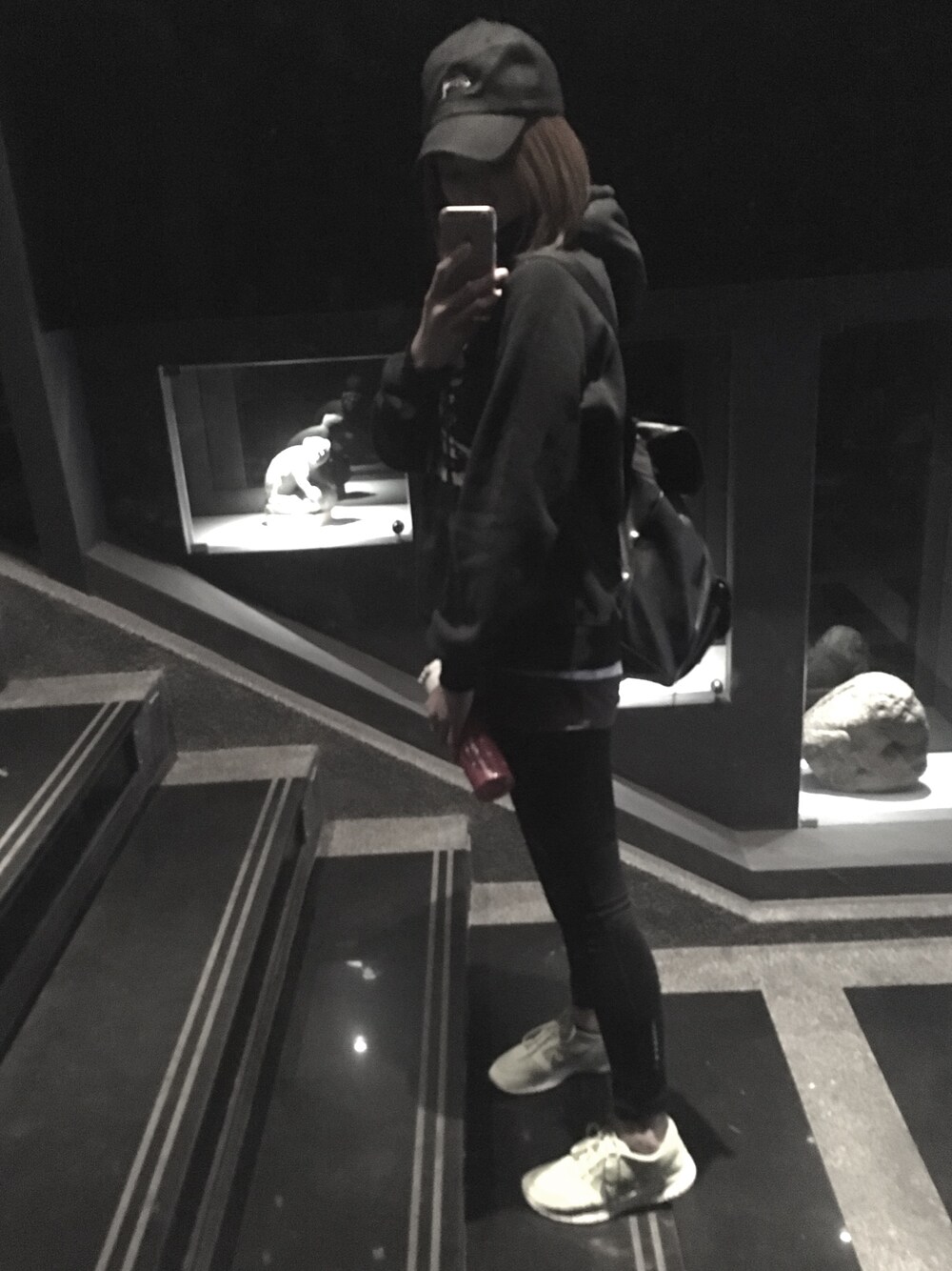 「sportylook、workout」｜「UNKNOWN.のアイテム（トップス、ブラック系）」を使った、Sunnie Maya Yangさん（レディース・163cm）の春コーディネートの1枚目の写真