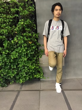 「palace」｜「アイテム（チノパンツ）」を使った、MASAHIROWATANABE/gokanさん（メンズ・178cm）の夏コーディネート