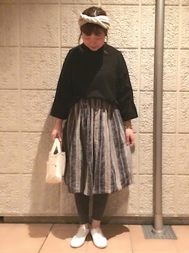 「ブラック×ホワイト」｜「アイテム（その他シューズ）」を使った、OOOさん（レディース・162cm）の春コーディネート