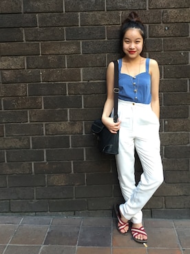 「CHARLES & KEITH（チャールズ & キース）のアイテム（ビーチサンダル）」を使った、Lion Sou // 曾ライオンさん（レディース・153cm）の秋コーディネート