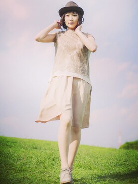 「motonarionoのアイテム（ニット/セーター、ベージュ系）」を使った、みつかさん（レディース・170cm）の秋コーディネート