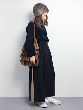 「フリルトート」｜「アイテム（帽子）」を使った、isaさん（レディース・155cm）の秋コーディネート