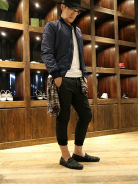 「ツバ広ハット」｜「アイテム（MA-1）」を使った、Tsudakaさん（メンズ・176cm）の秋コーディネート