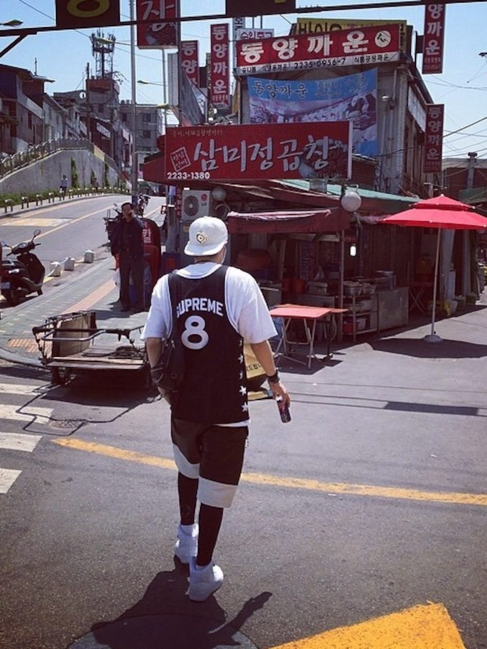 「NIKE、chromehearts、ストリート、supreme、Chrome Hearts、ショーツ、Alexander Wang、AMBUSH、Supreme(シュプリーム)、alexanderwang」｜「Supreme のBASKET TANKTOP（タンクトップ、ブラック系）」を使った、Hatchさん（メンズ・182cm）の夏コーディネートの1枚目の写真