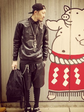 「GIVENCHY（ジバンシイ）のアイテム（サンダル）」を使った、Hatchさん（メンズ・182cm）の秋コーディネート