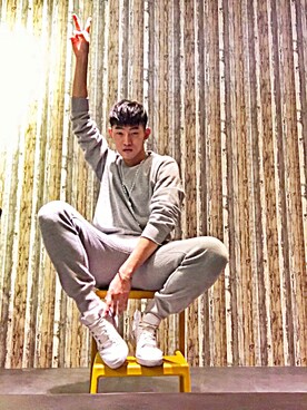 「model」｜岱毅Kennyさん（メンズ・175cm）の秋コーディネート