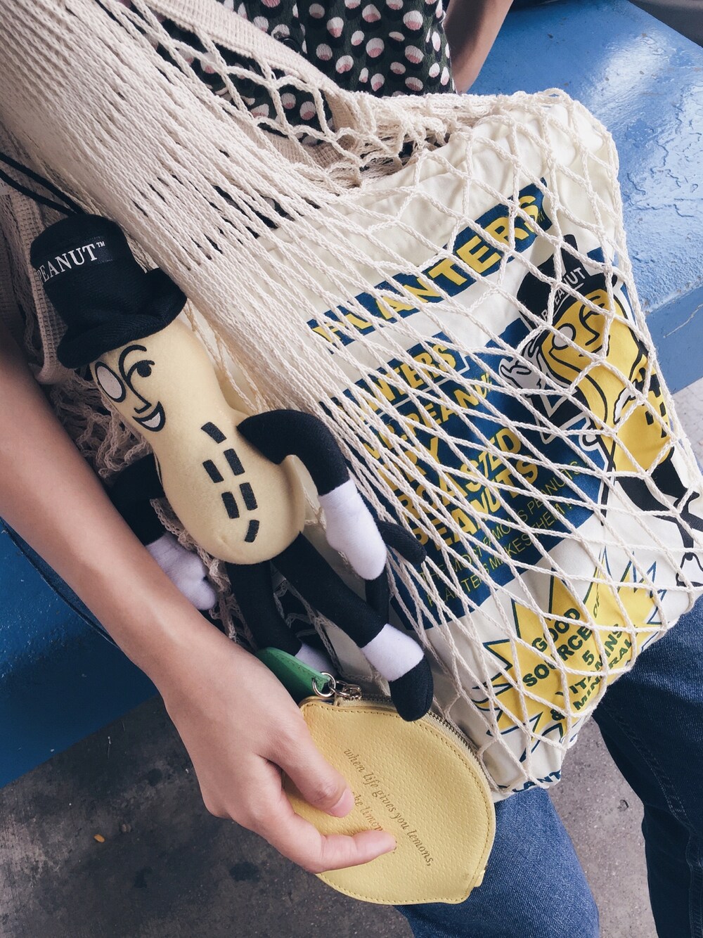 「mrpeanut」｜「kate spade new yorkのアイテム（カードケース、イエロー系）」を使った、Bobbinpngさん（レディース・165cm）の夏コーディネートの1枚目の写真